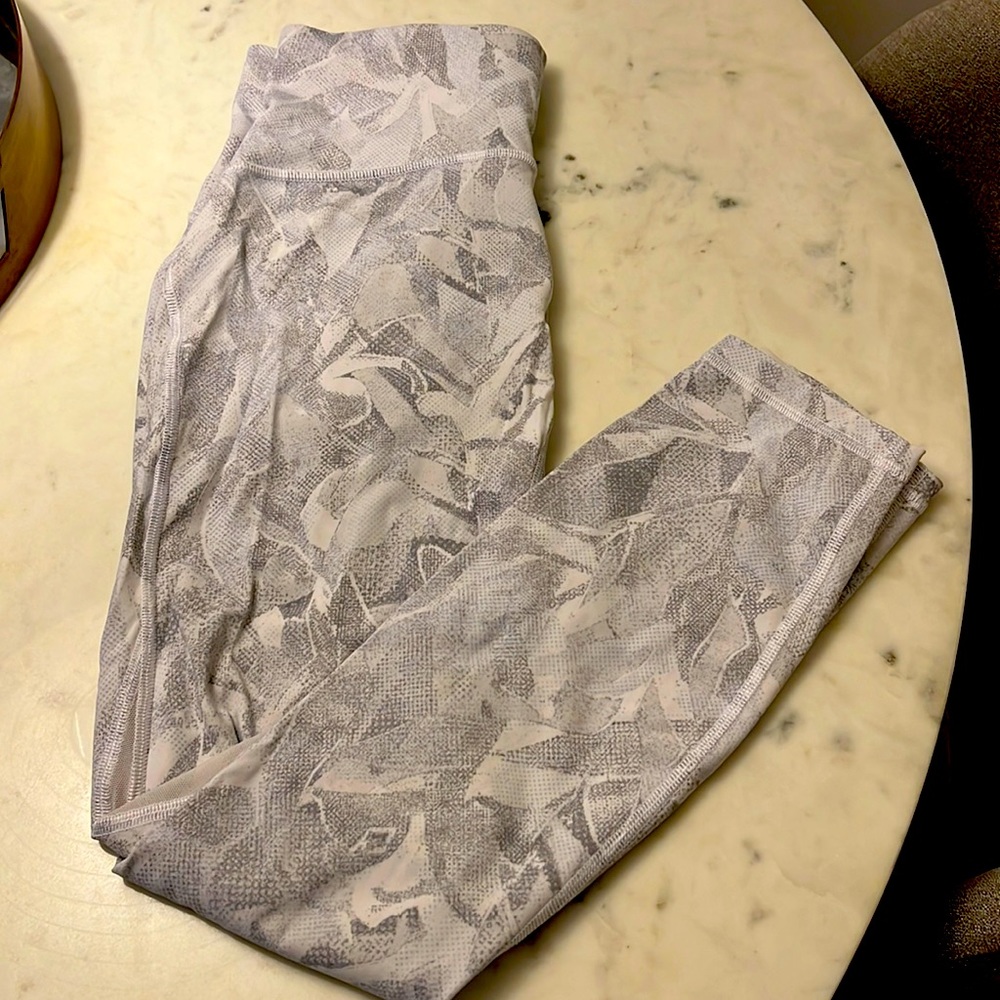 Lululemon train times 7/8 pant 25”